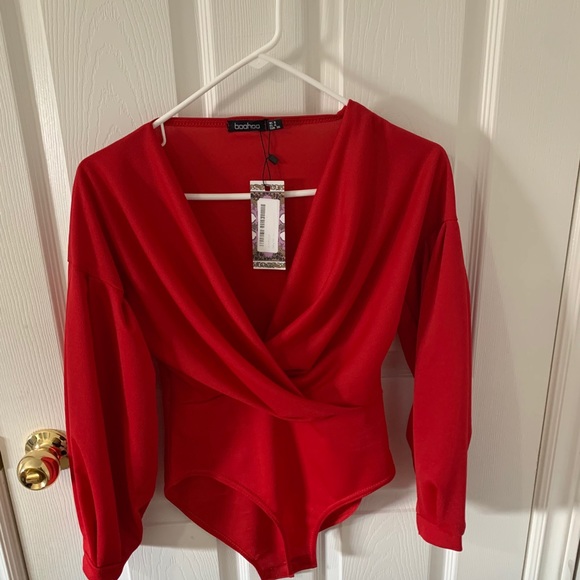 Boohoo red bodysuit. - Picture 2 of 2